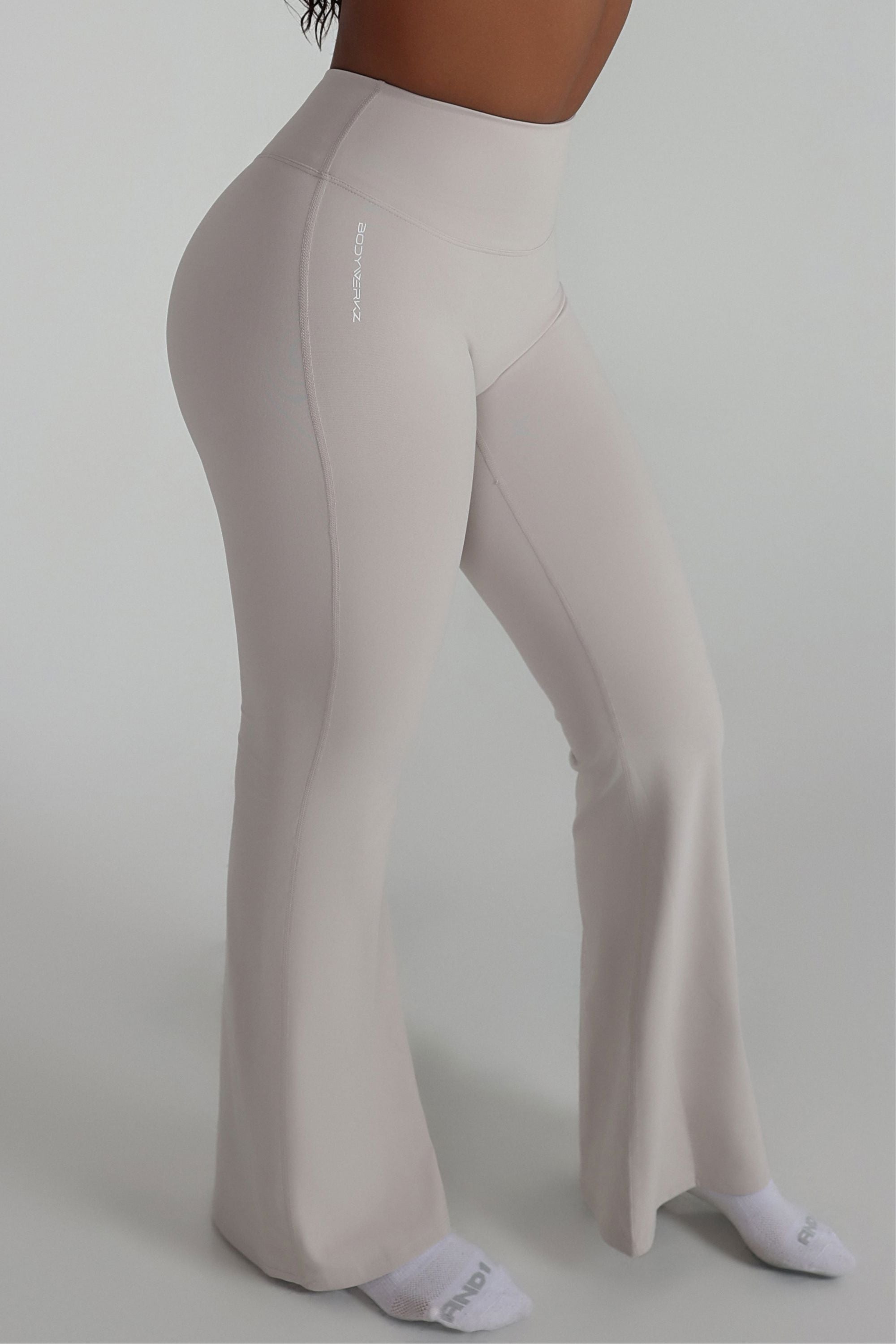 CLOUD FLARES bodywerkz Cream S 