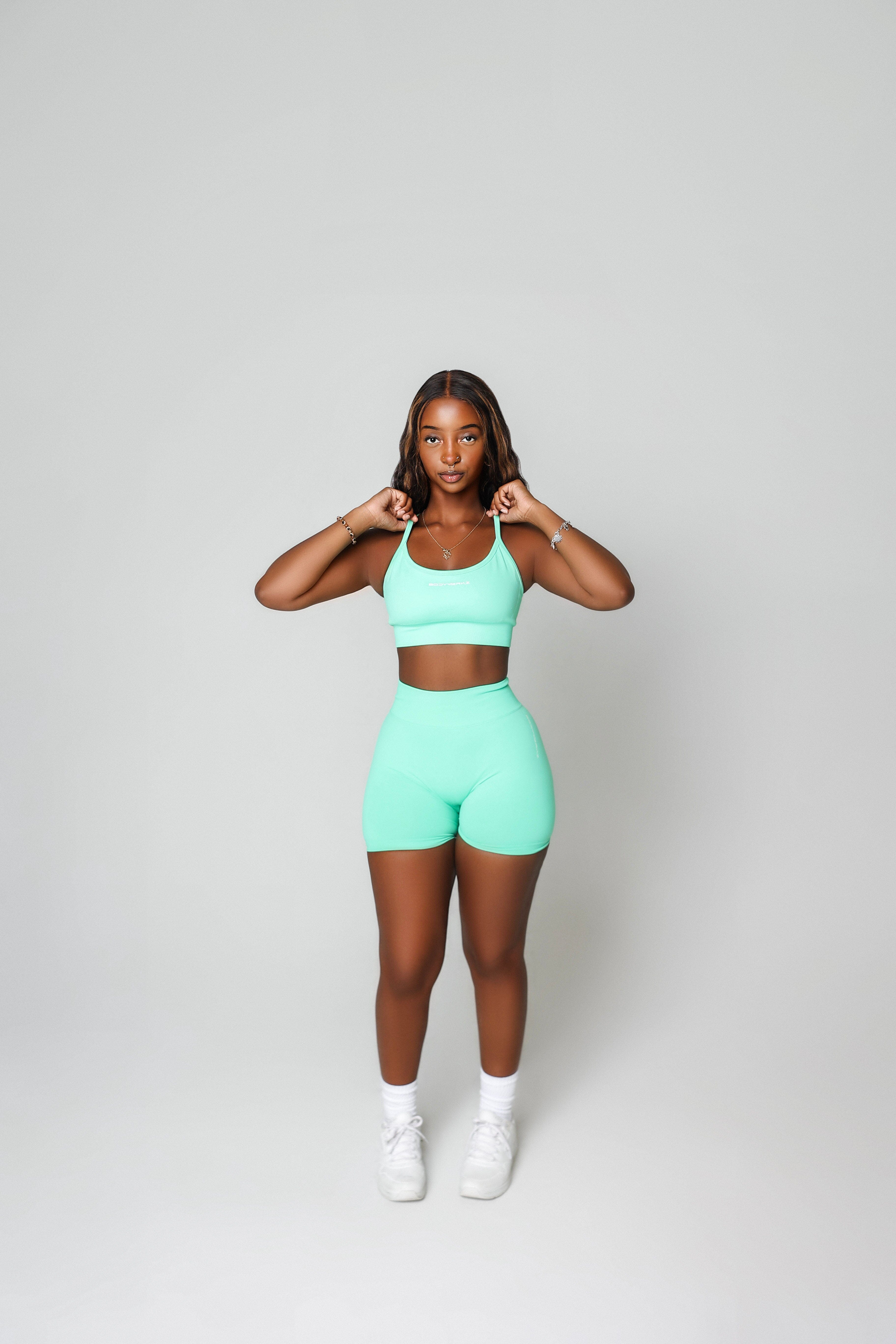 COMPACT SEAMLESS SHORTS bodywerkz Neon green S 