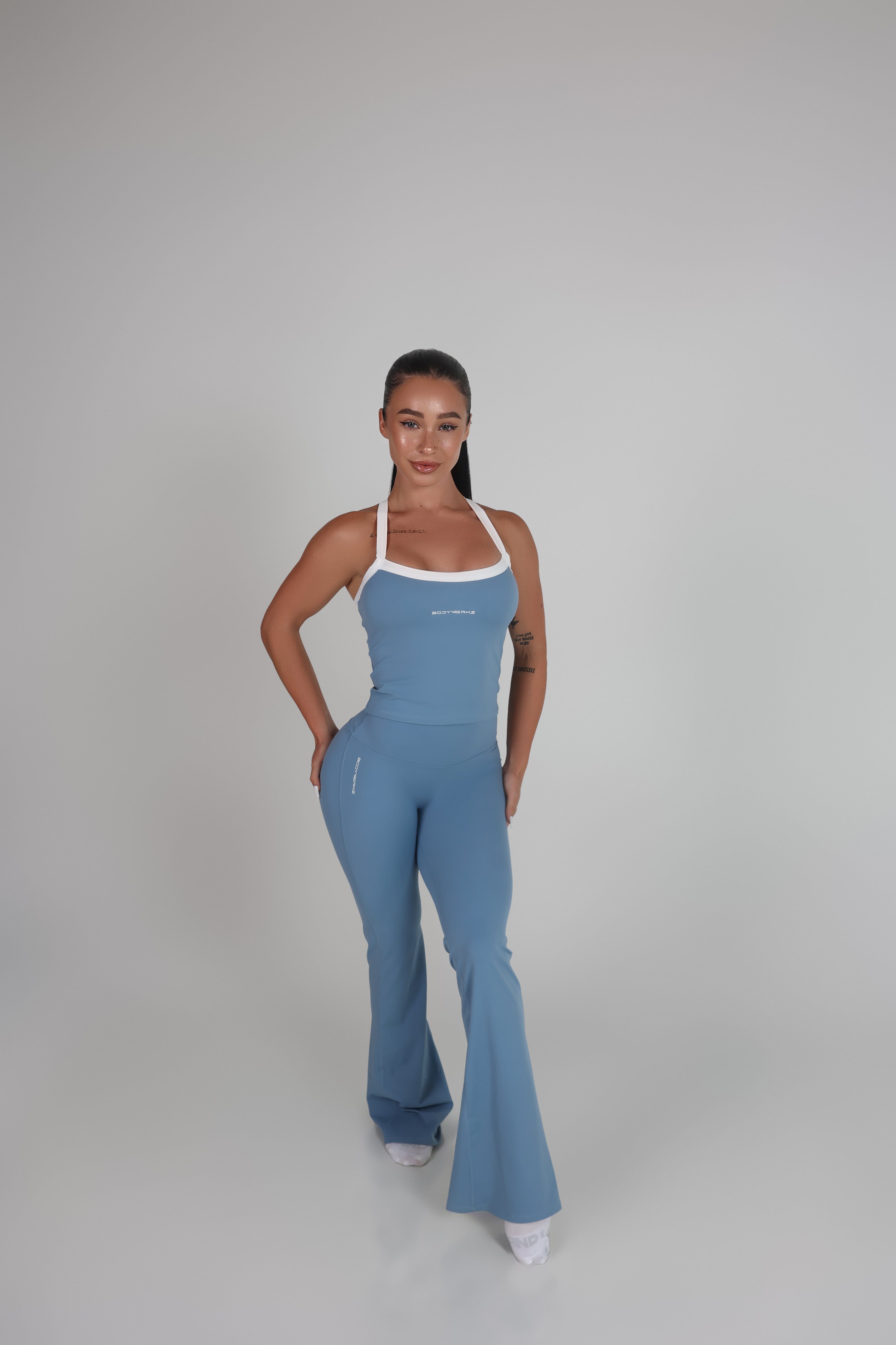 OUTLINE FLARE PANTS bodywerkz 