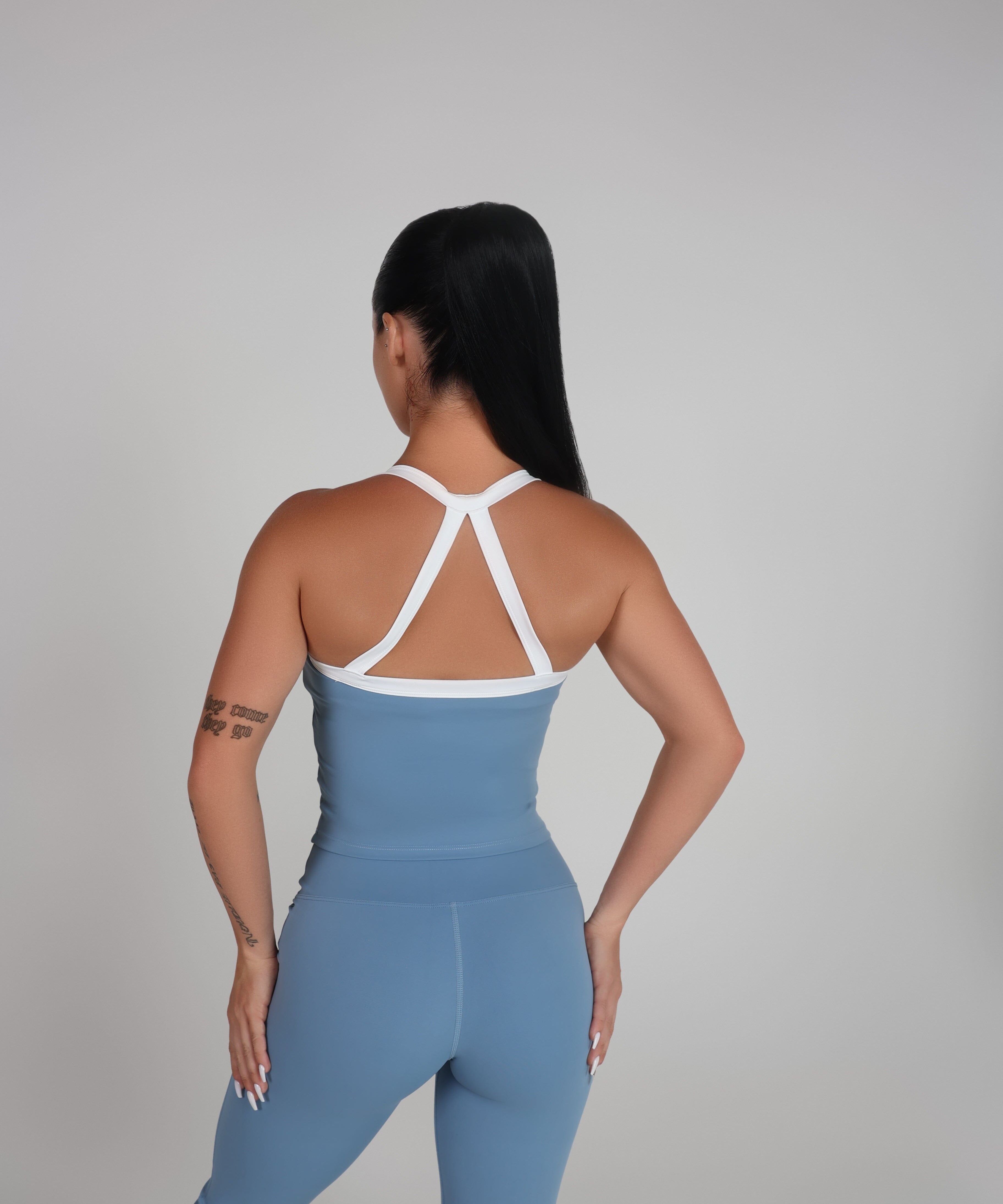 OUTLINE STRAP TOP bodywerkz 
