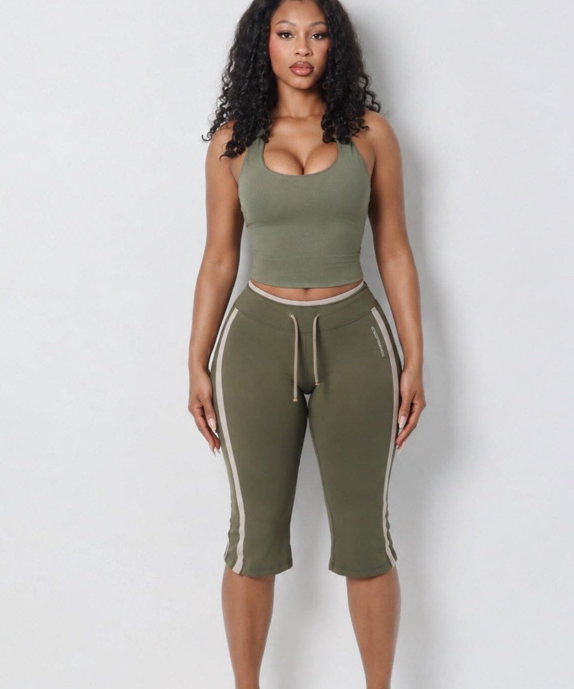 TRUE LOW RISE CAPRIS bodywerkz 
