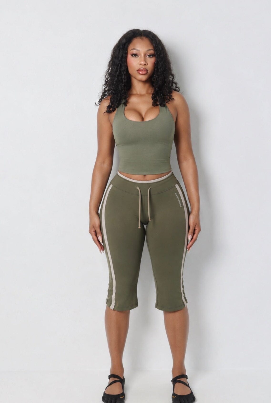 TRUE LOW RISE CAPRIS bodywerkz 